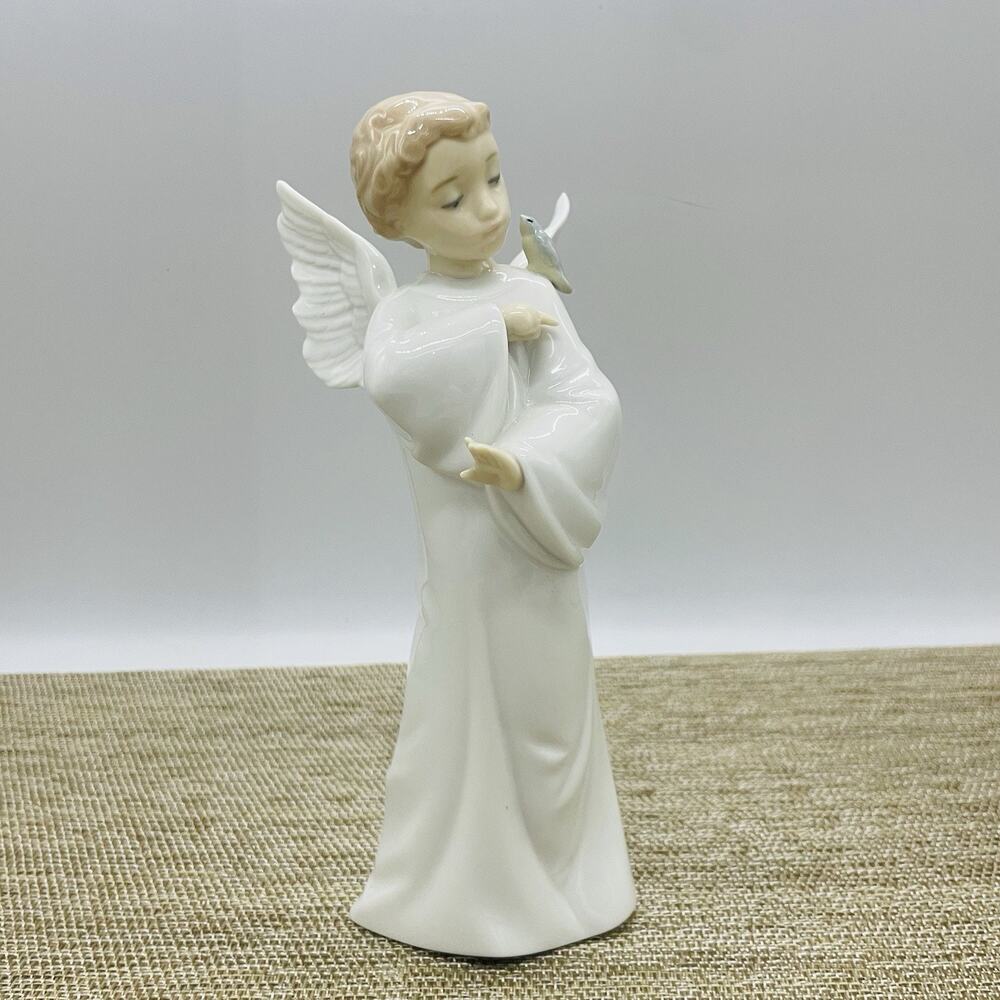 LLadro NAO Guardian Angel with Bird Figurine 7.5" Tall